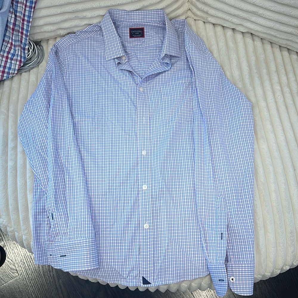 Untuckit large shirt